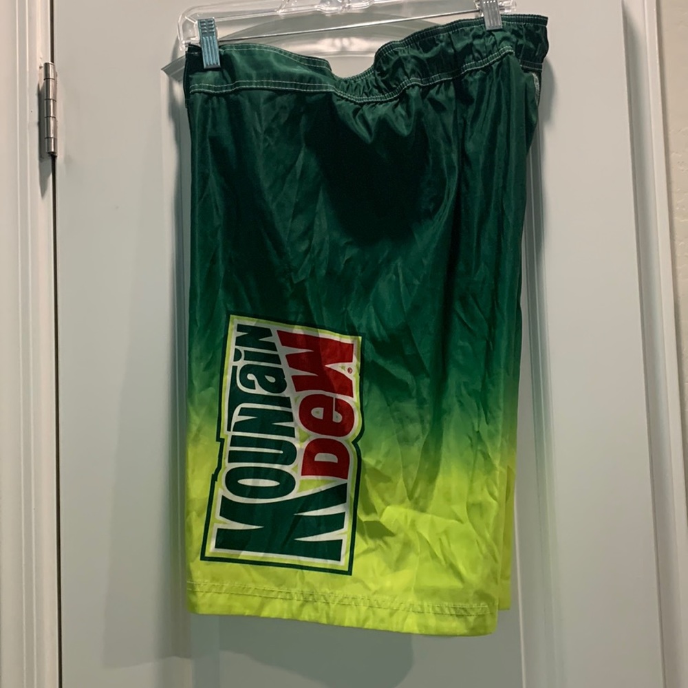 MOUNTAIN DEW BRAND NEW SIZE 38 SWIM SHORTS
